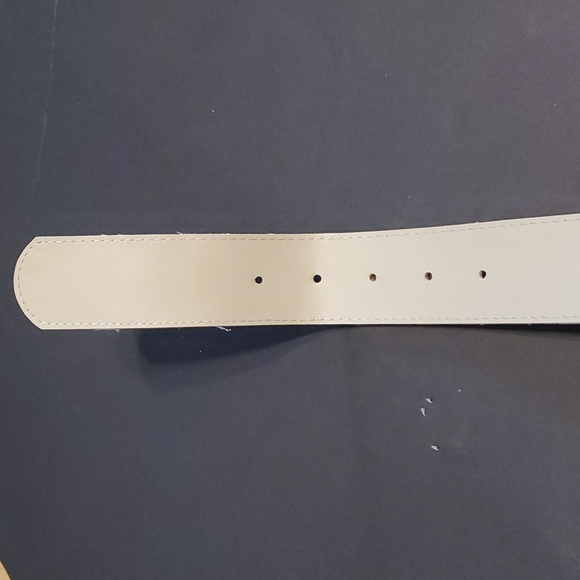 BNWOT Woman/Girls belt pink white abstract design. - Picture 5 of 5